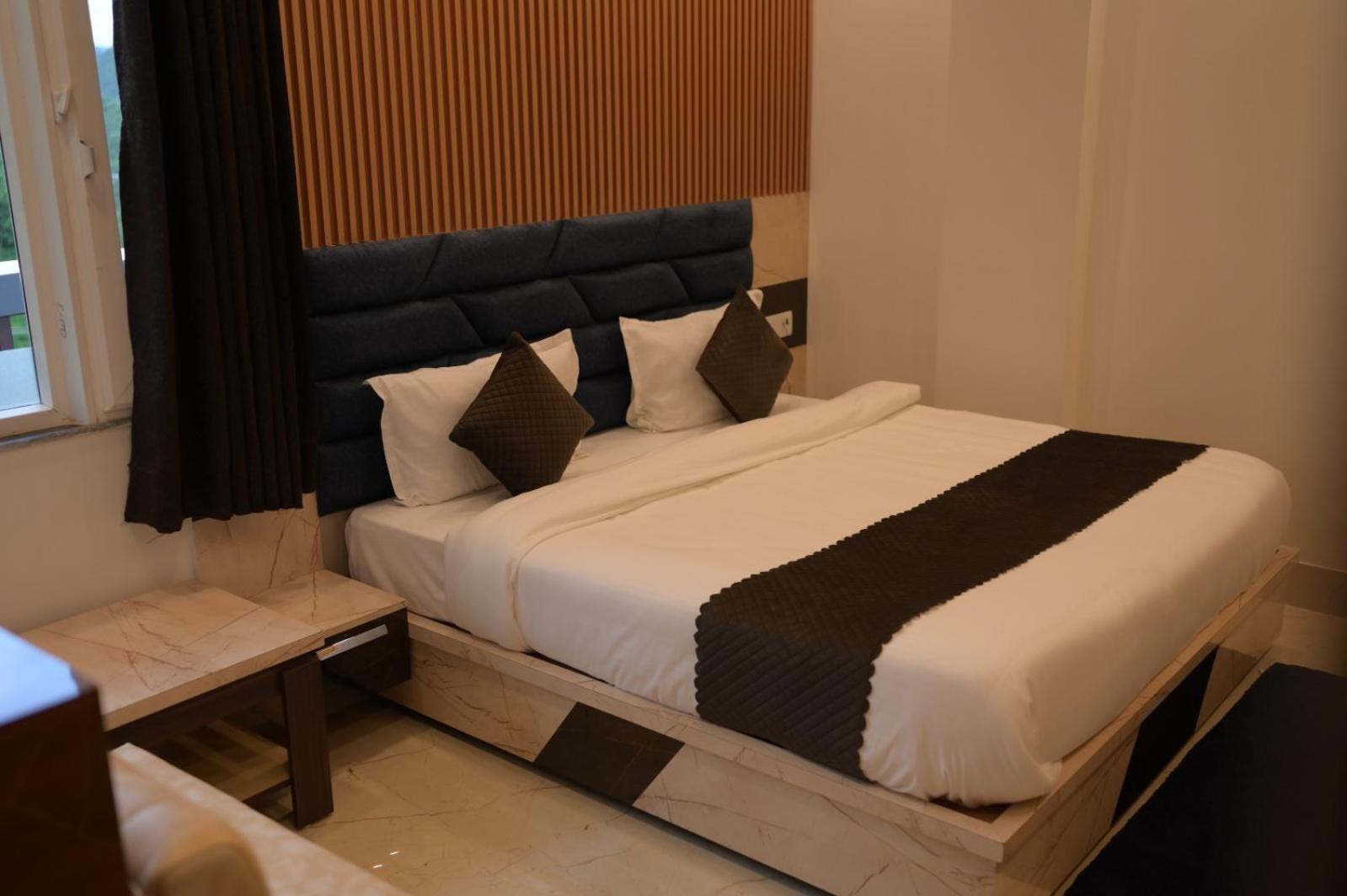 Hotel Udit Inn Rudraprayag Bagian luar foto