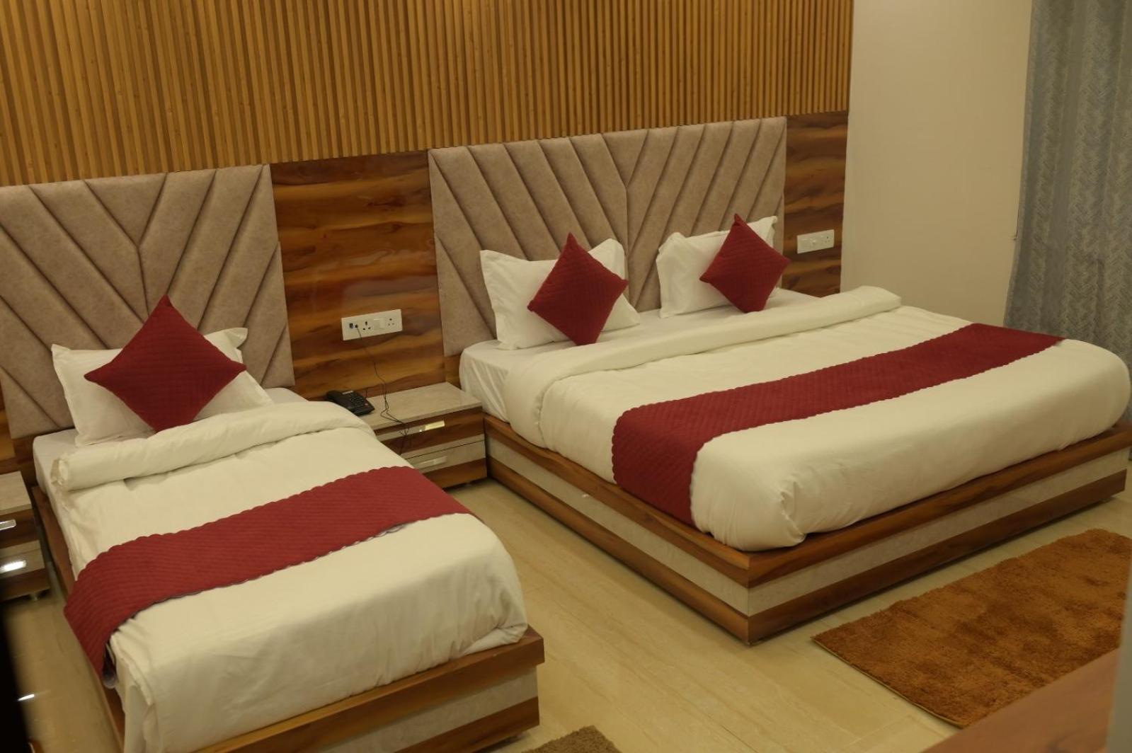 Hotel Udit Inn Rudraprayag Bagian luar foto