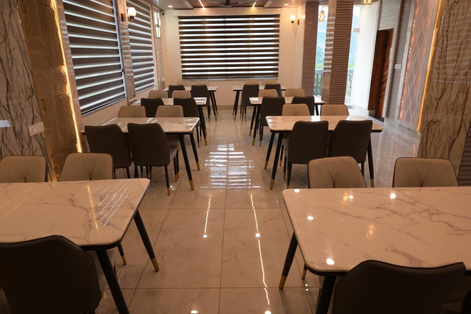 Hotel Udit Inn Rudraprayag Bagian luar foto
