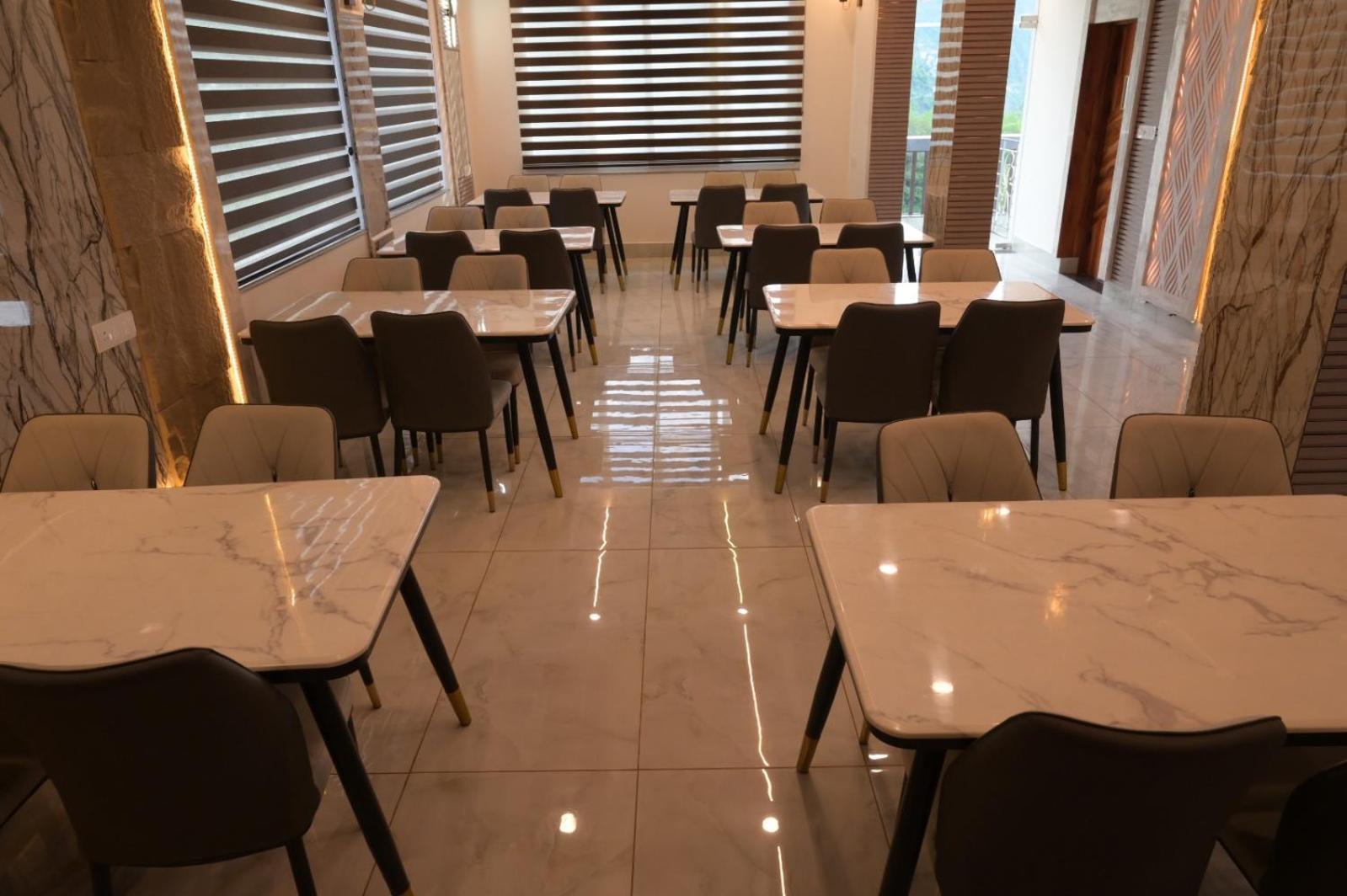 Hotel Udit Inn Rudraprayag Bagian luar foto